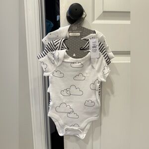 GAP White and Black Cloud Bodysuit Set